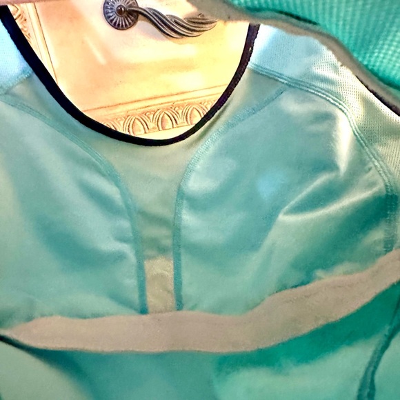 SOLD* Nike Dri Fit Athletic Running Tank, Sky Blue Compression Built in Bra Sz L - Picture 3 of 6